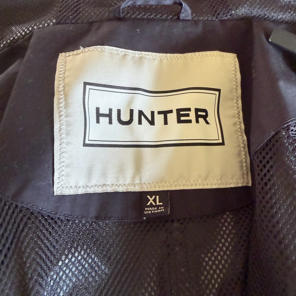 Hunter Women's Rain Jacket in Black - Picture 2 of 4